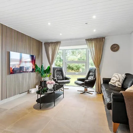 5 Bedroom In Blåvand