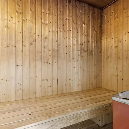 5 Bedroom In 펜션 *